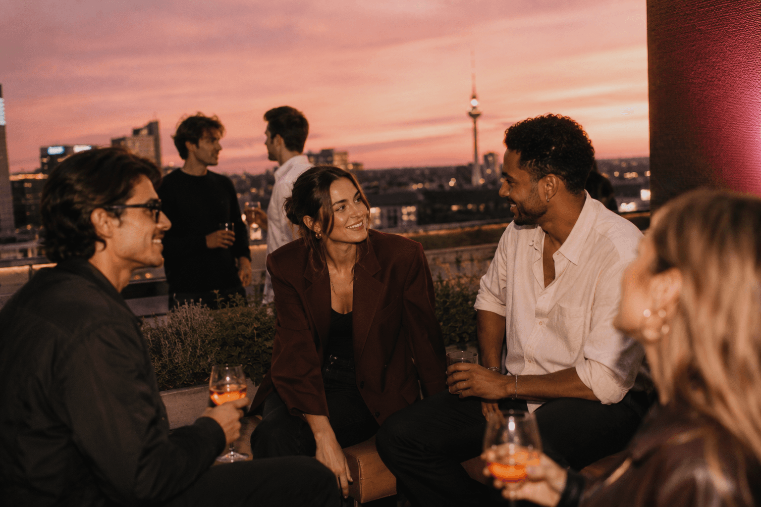U Afterwork, Rooftop bei Sonnenuntergang
